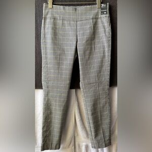 New York & Company Plaid Pull On-Leg Pants - Gray and White